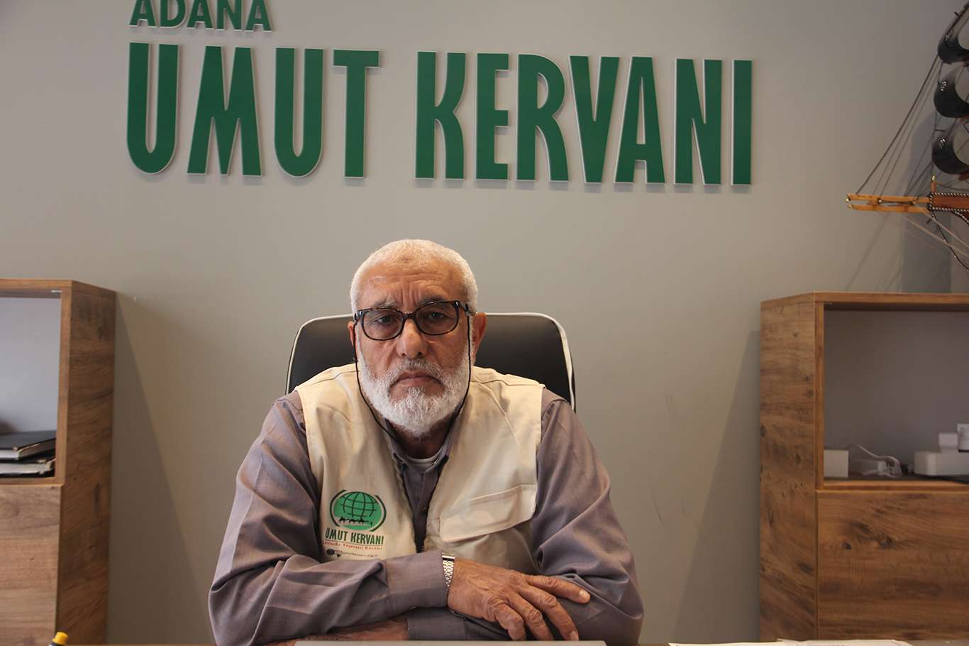 Umut Kervanı Adana’da yetimleri giyindirdi Umut Kervanı Adana’da yetimleri giyindirdi